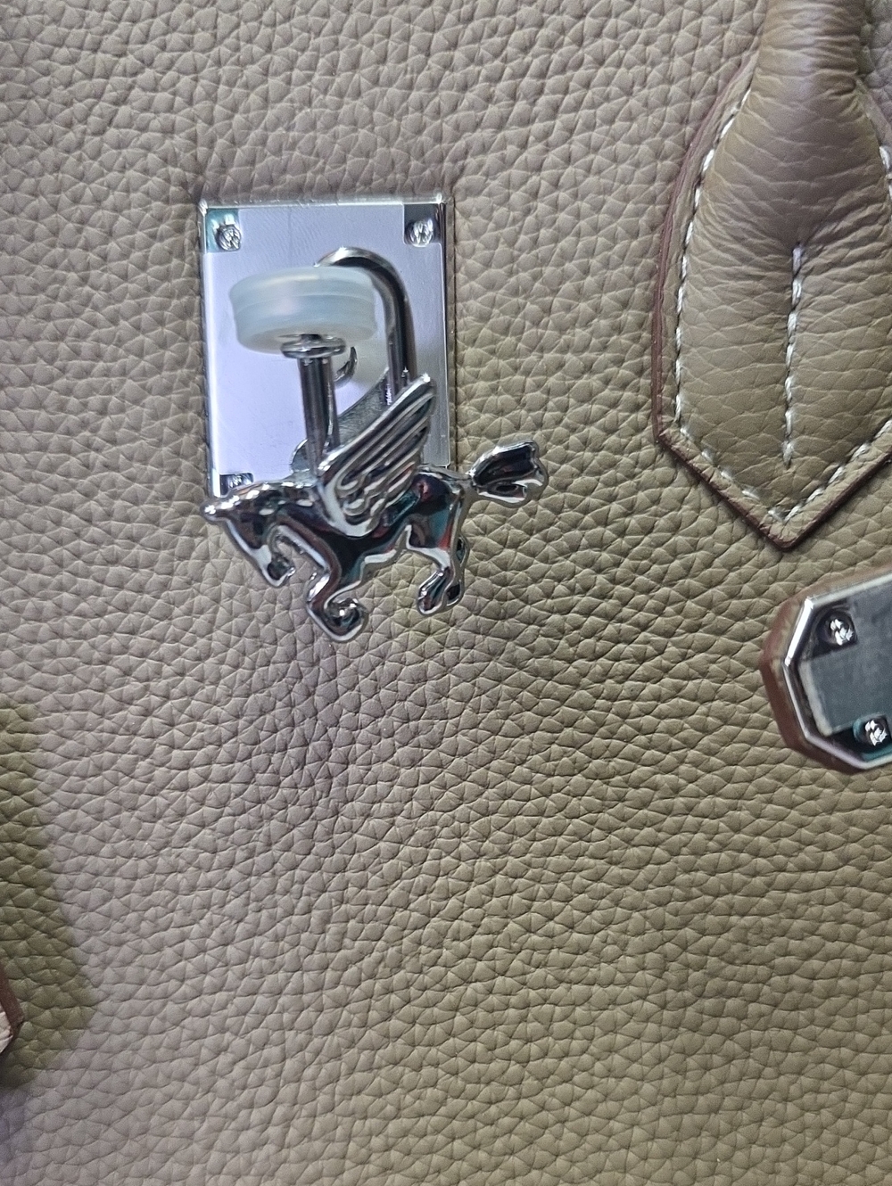 35cm Leather Purse Etoupe Tan/ Khaki 🦄🔥 Silver Hardware Bundle Pegasus And Key - Picture 4 of 11